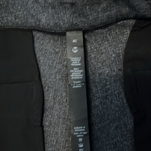 Lululemon Commission Short Classic-Fit Waist 40'' - Picture 3 of 8